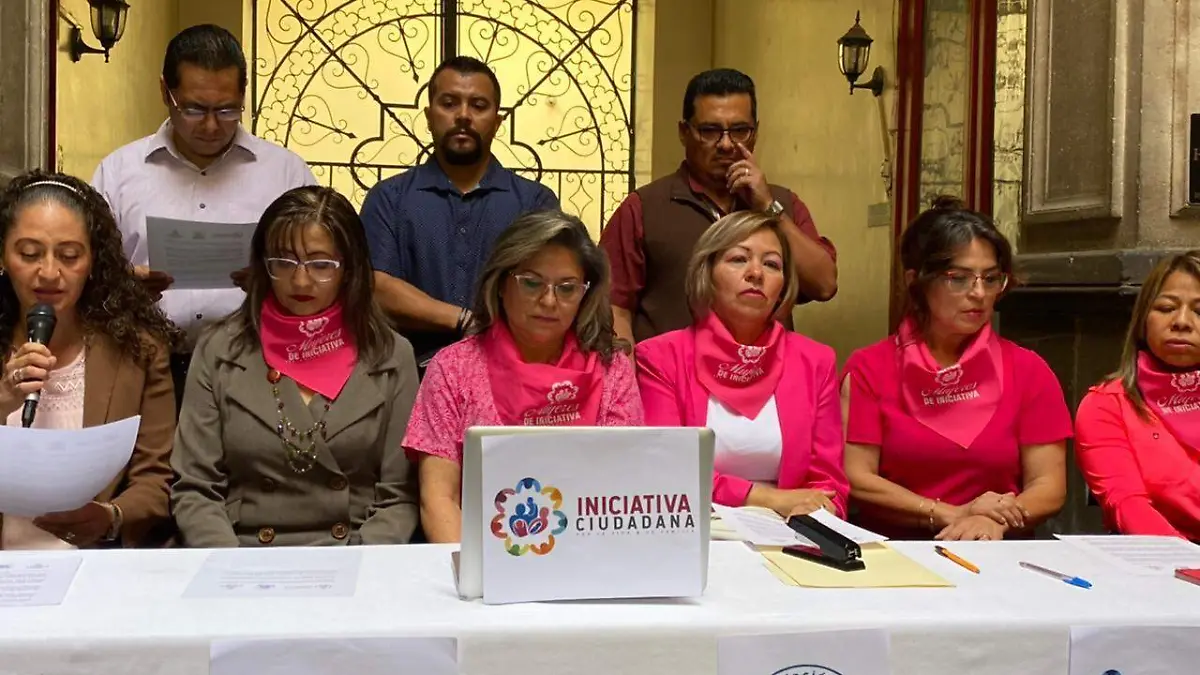 Colectivo de Padres de Familia se pronuncia en contra de sancionar terapias de conversión en Puebla